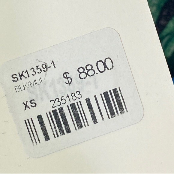 NWT LF Seek The Label Tropical Floral Crop Top - Picture 6 of 9